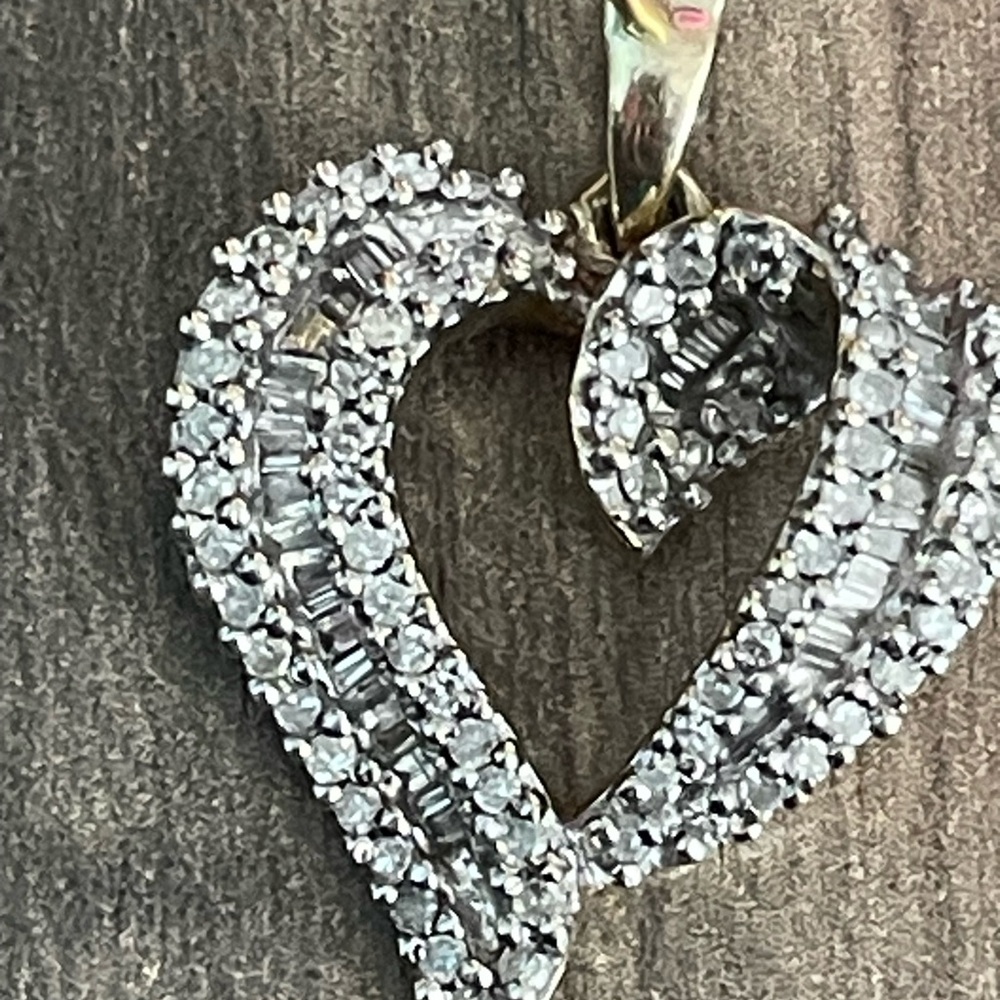 Diamond Heart pendant cluster 10k